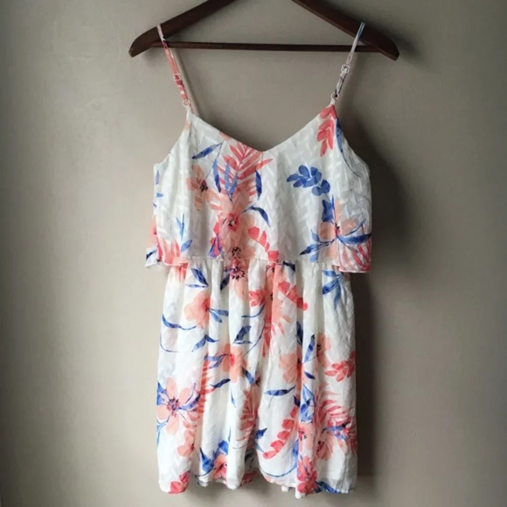 Charlotte Russe Tropical Floral Chiffon Dress - Picture 4 of 4